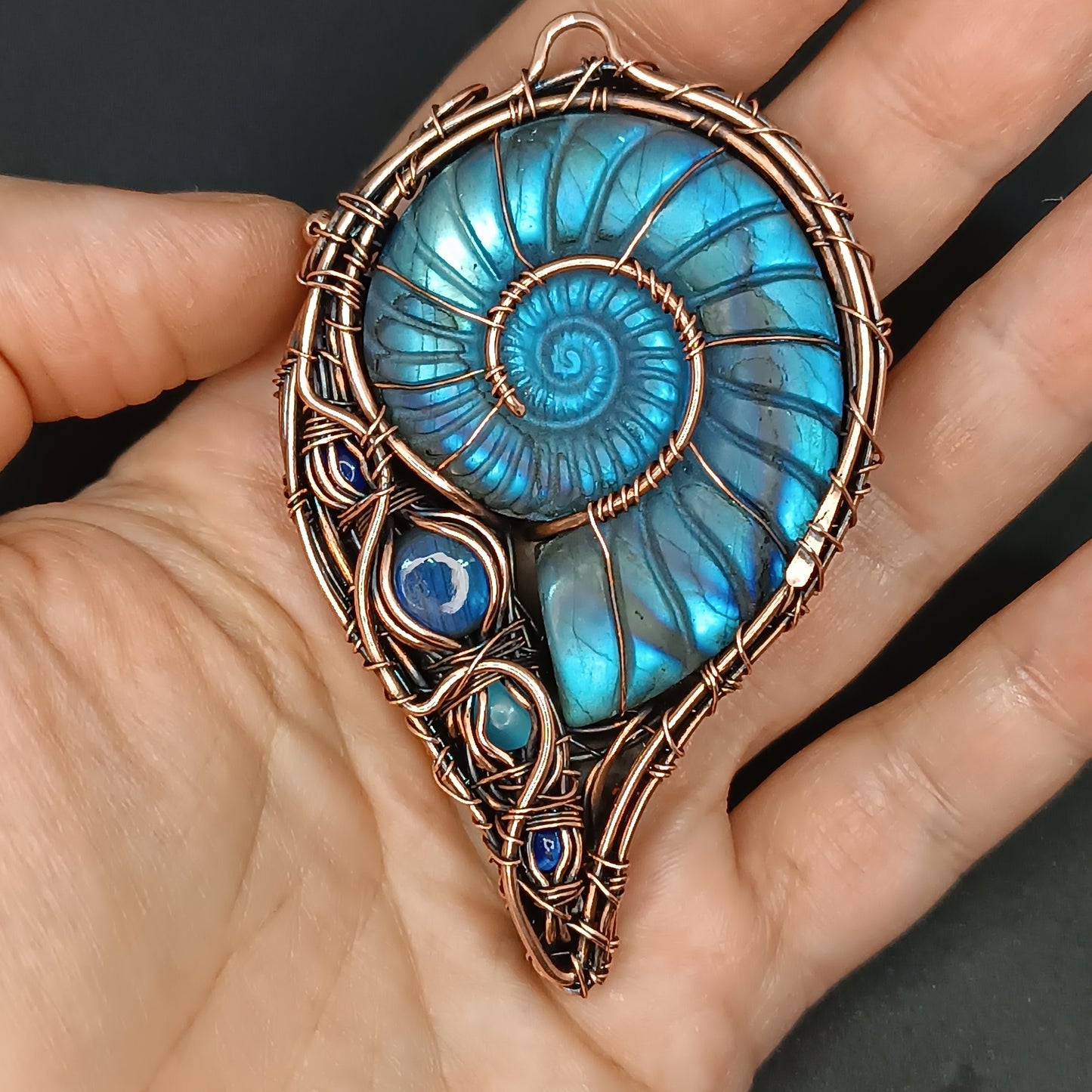 For Cey. Blue shell necklace