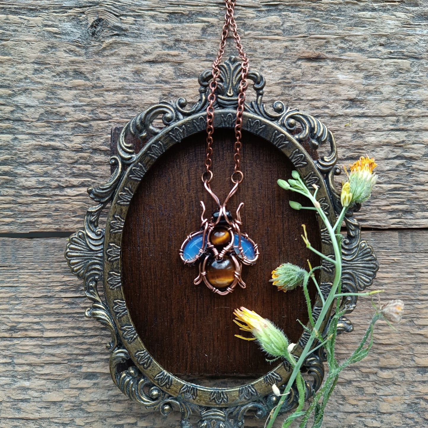 Bumblebee pendant