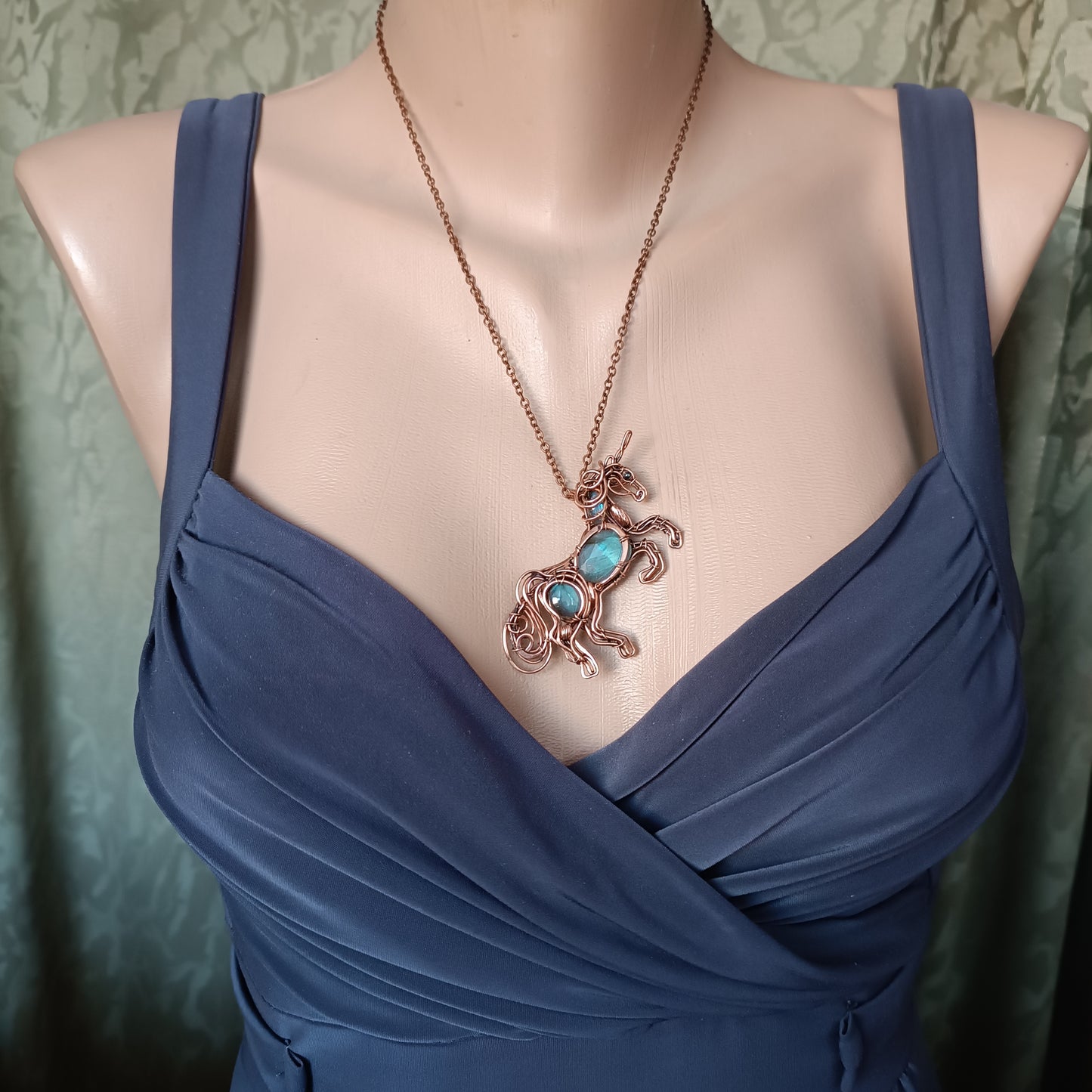 Morning breeze the young Unicorn necklace