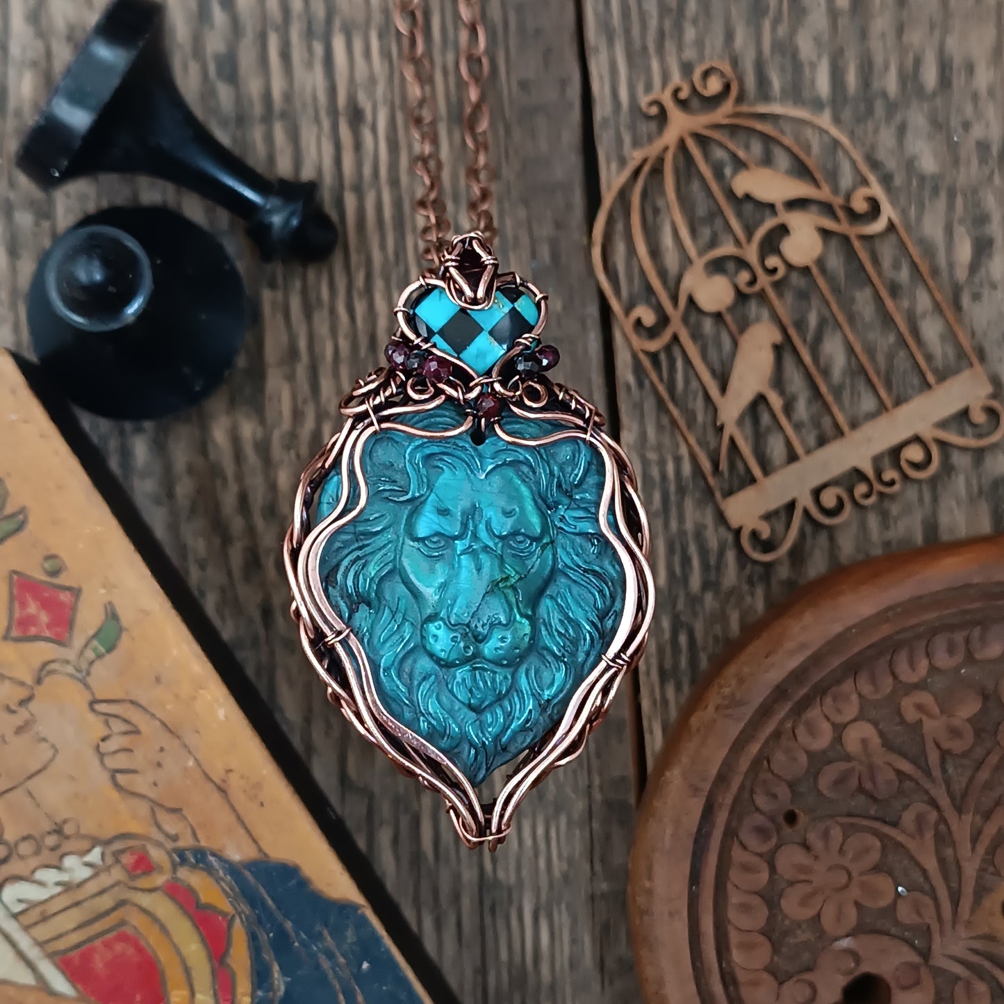 Majestic lion necklace
