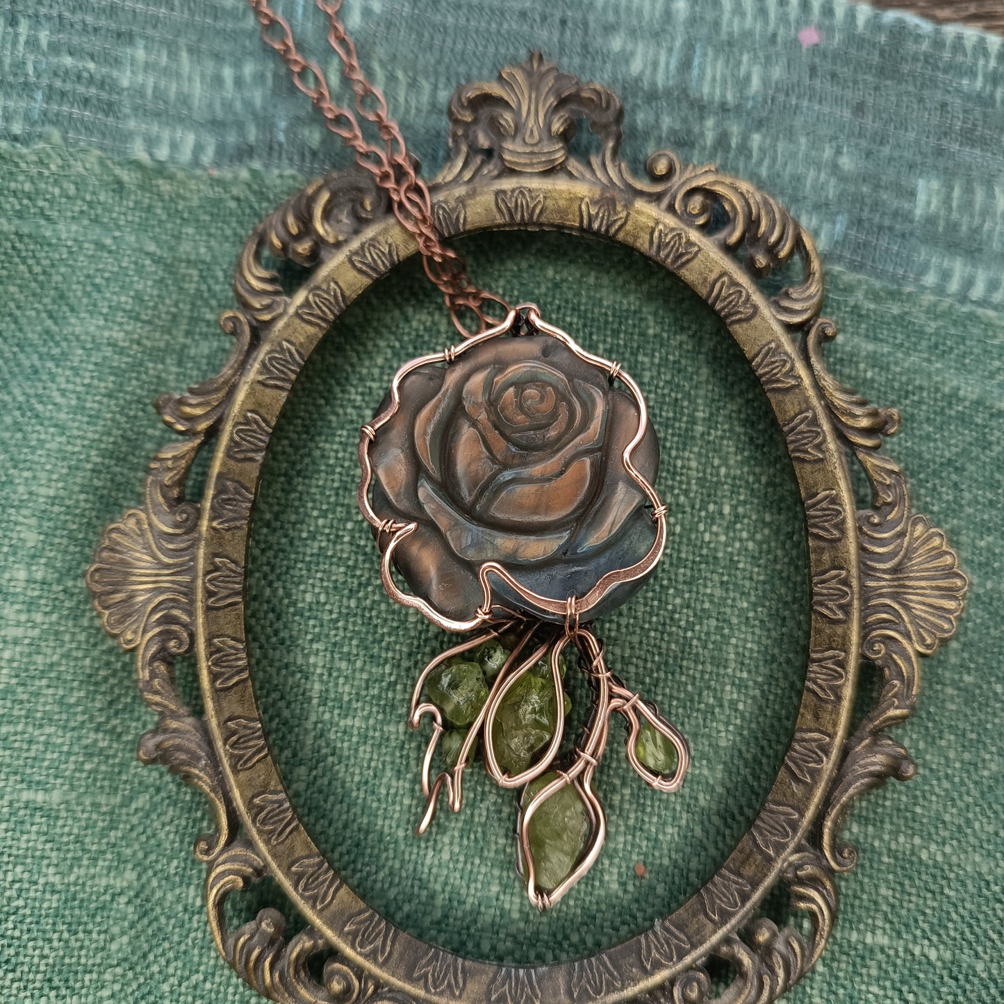 Sunset rose necklace