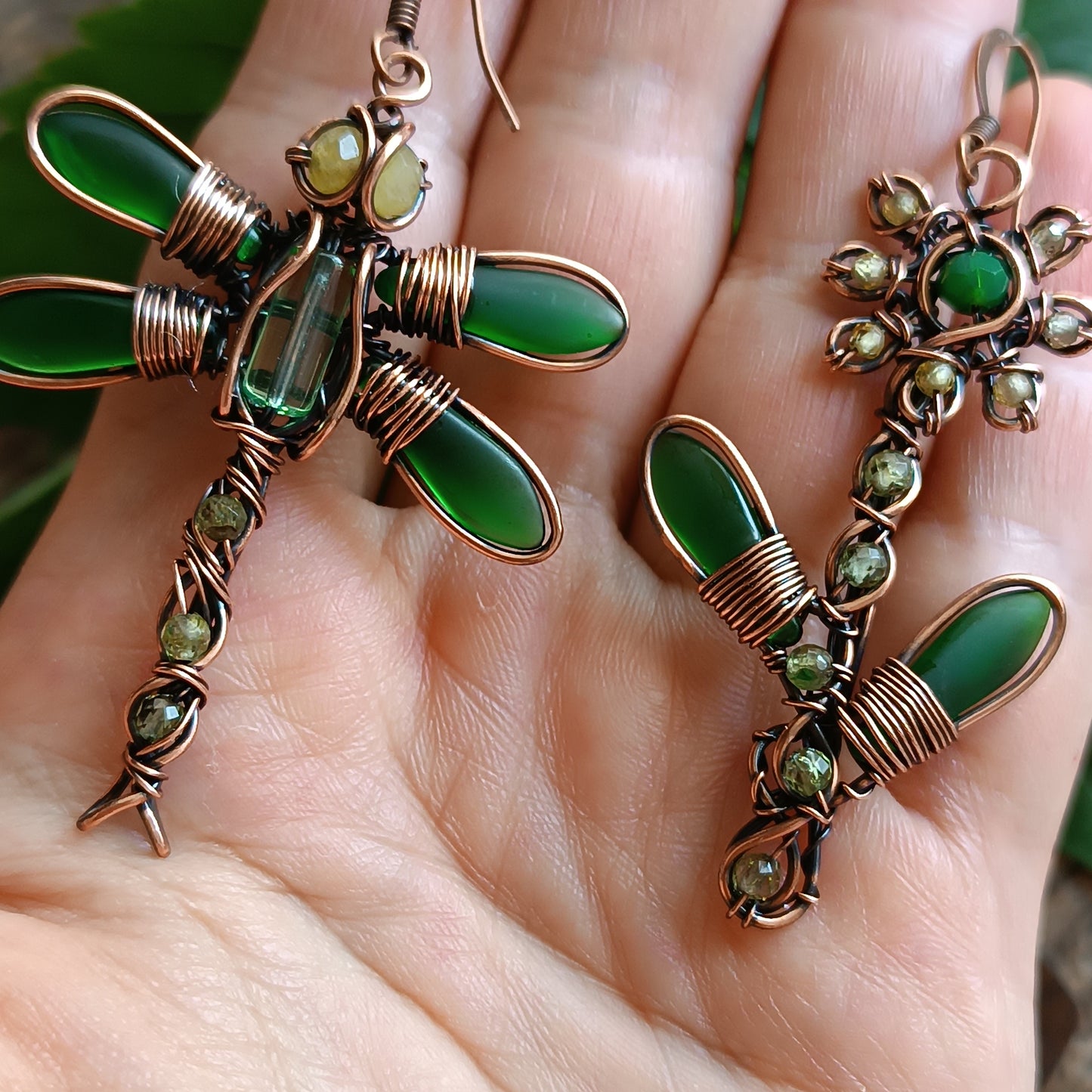 Green summer dangling earrings