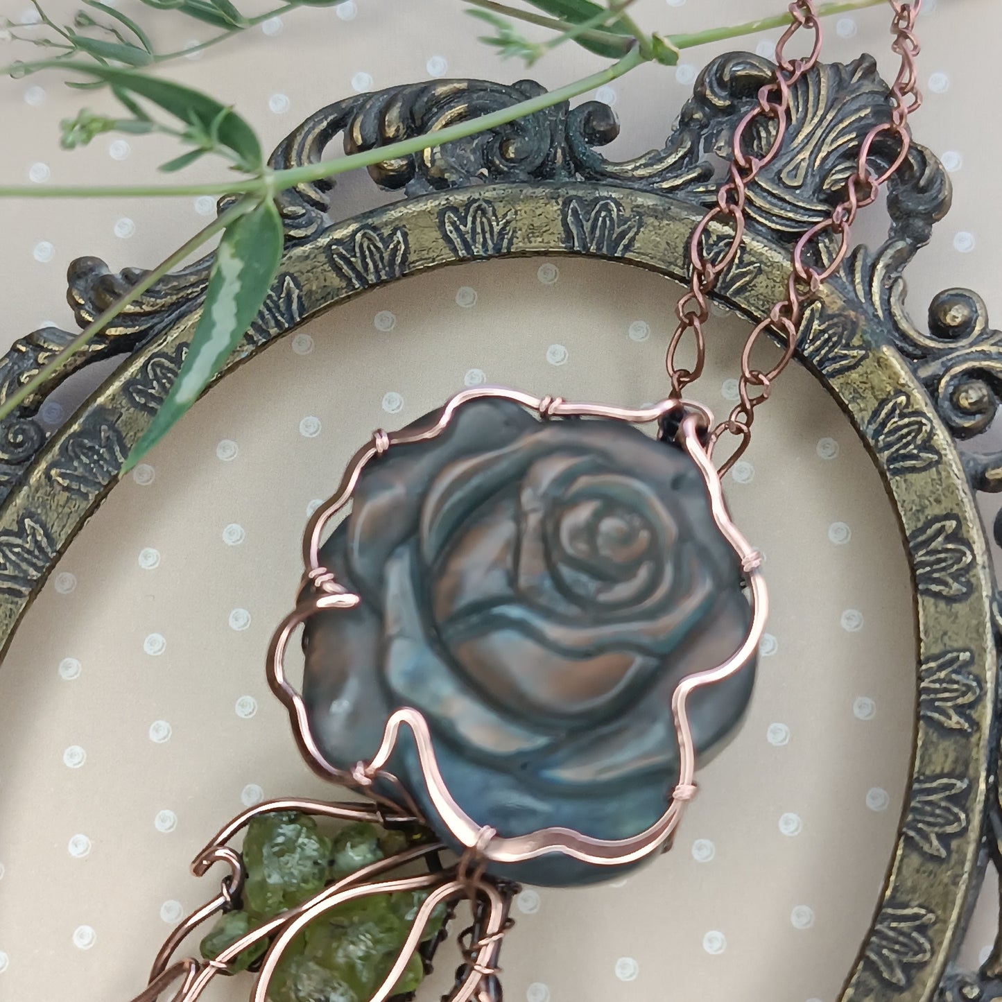 Sunset rose necklace