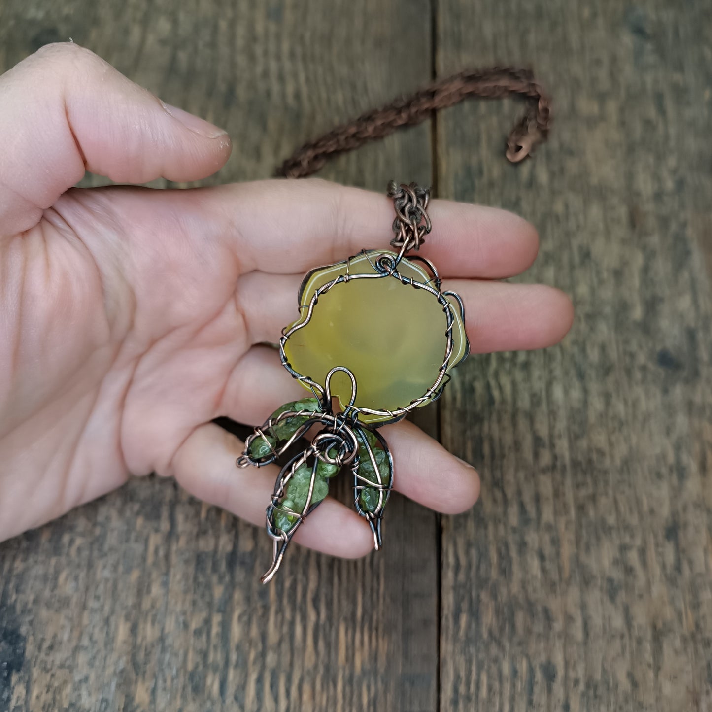 Butter yellow agate rose necklace.