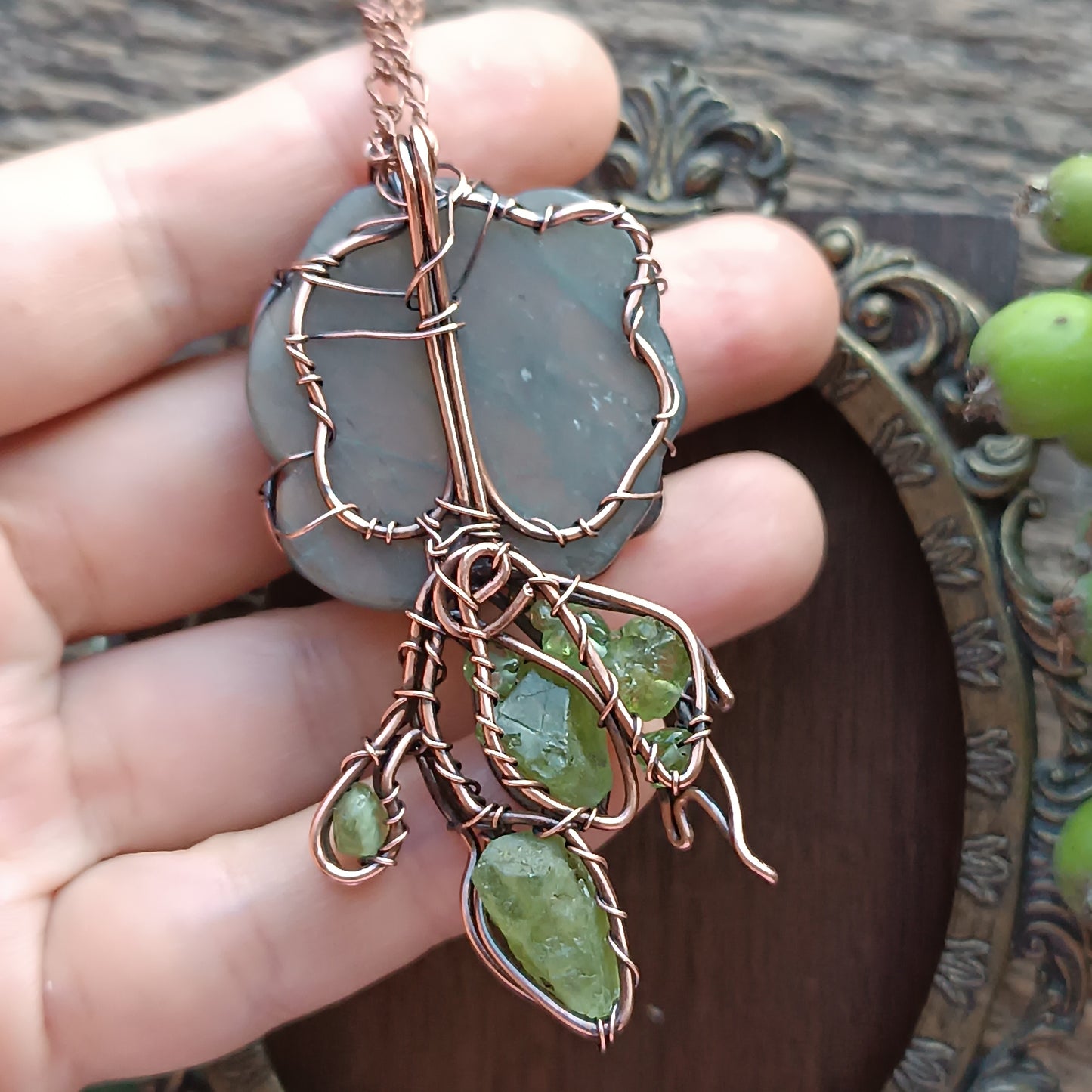 Sunset rose necklace