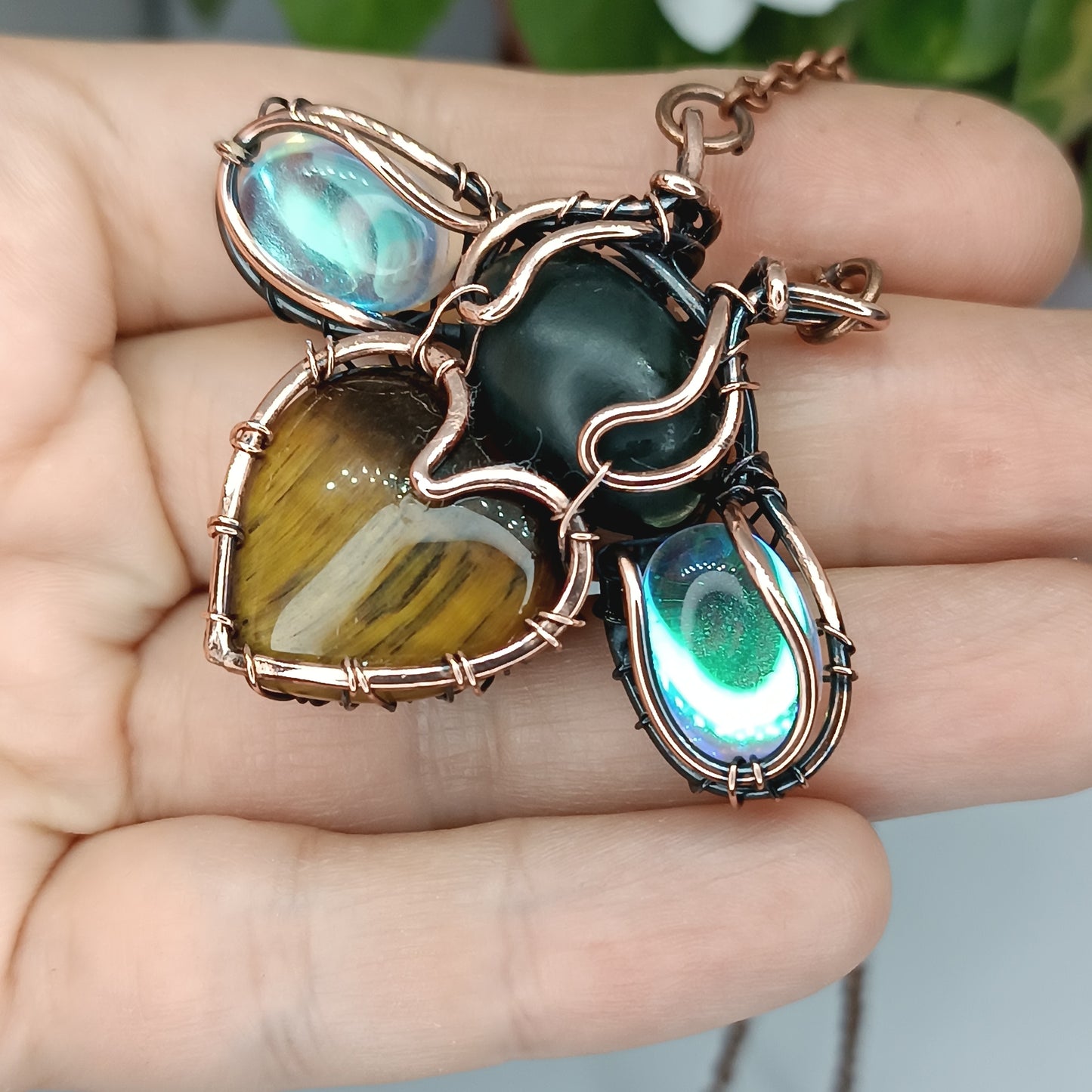 Bumble bee pendant.