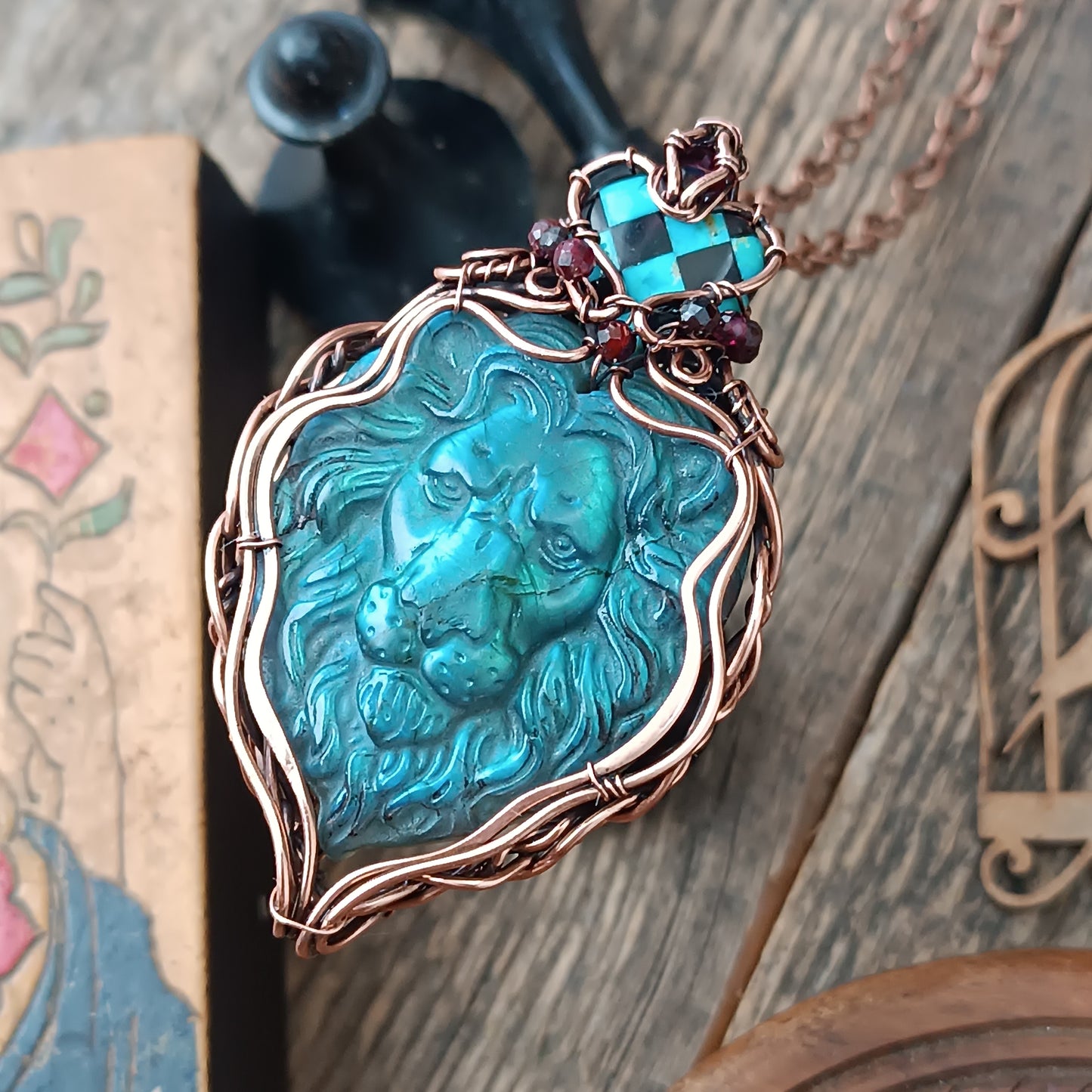 Majestic lion necklace