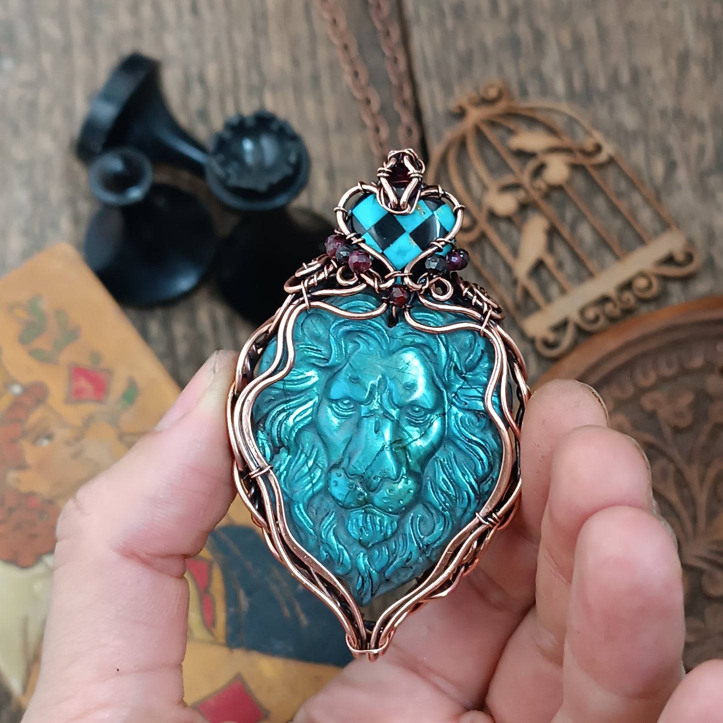 Majestic lion necklace