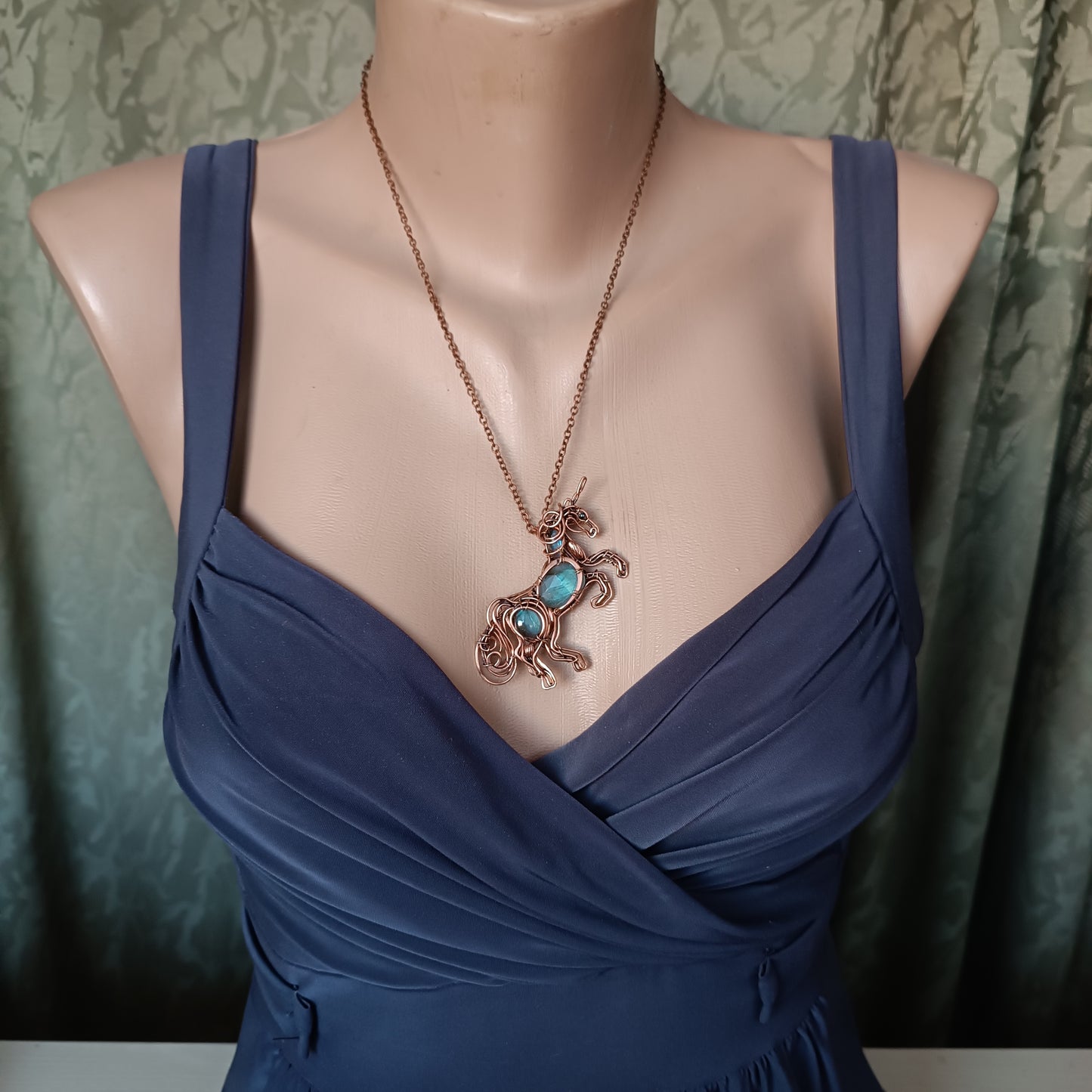 Morning breeze the young Unicorn necklace