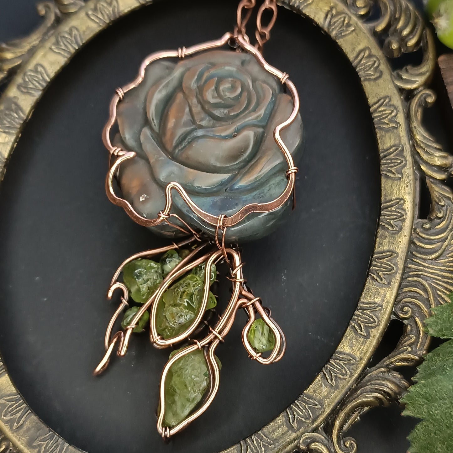 Sunset rose necklace