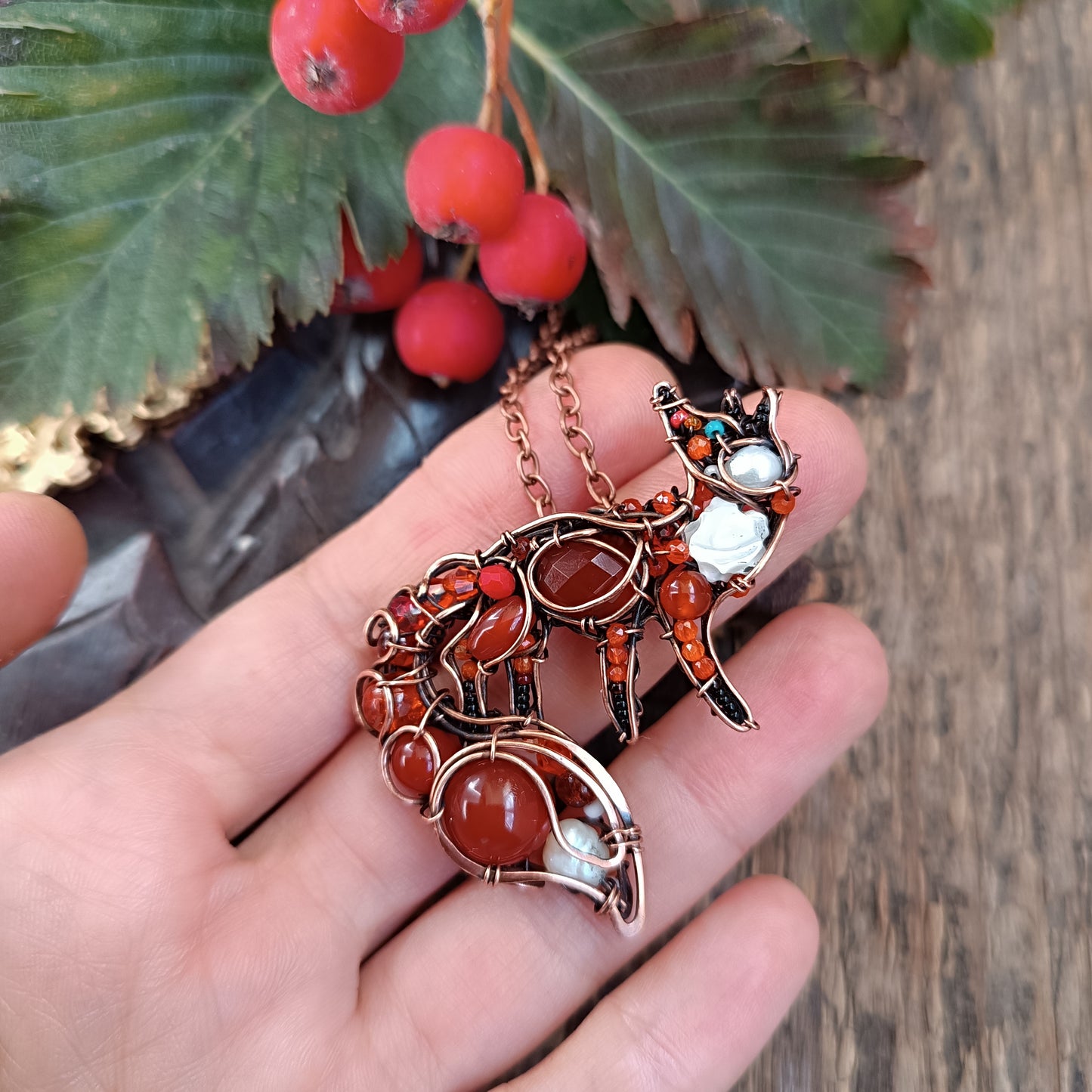 Swoopy tail foxy charm