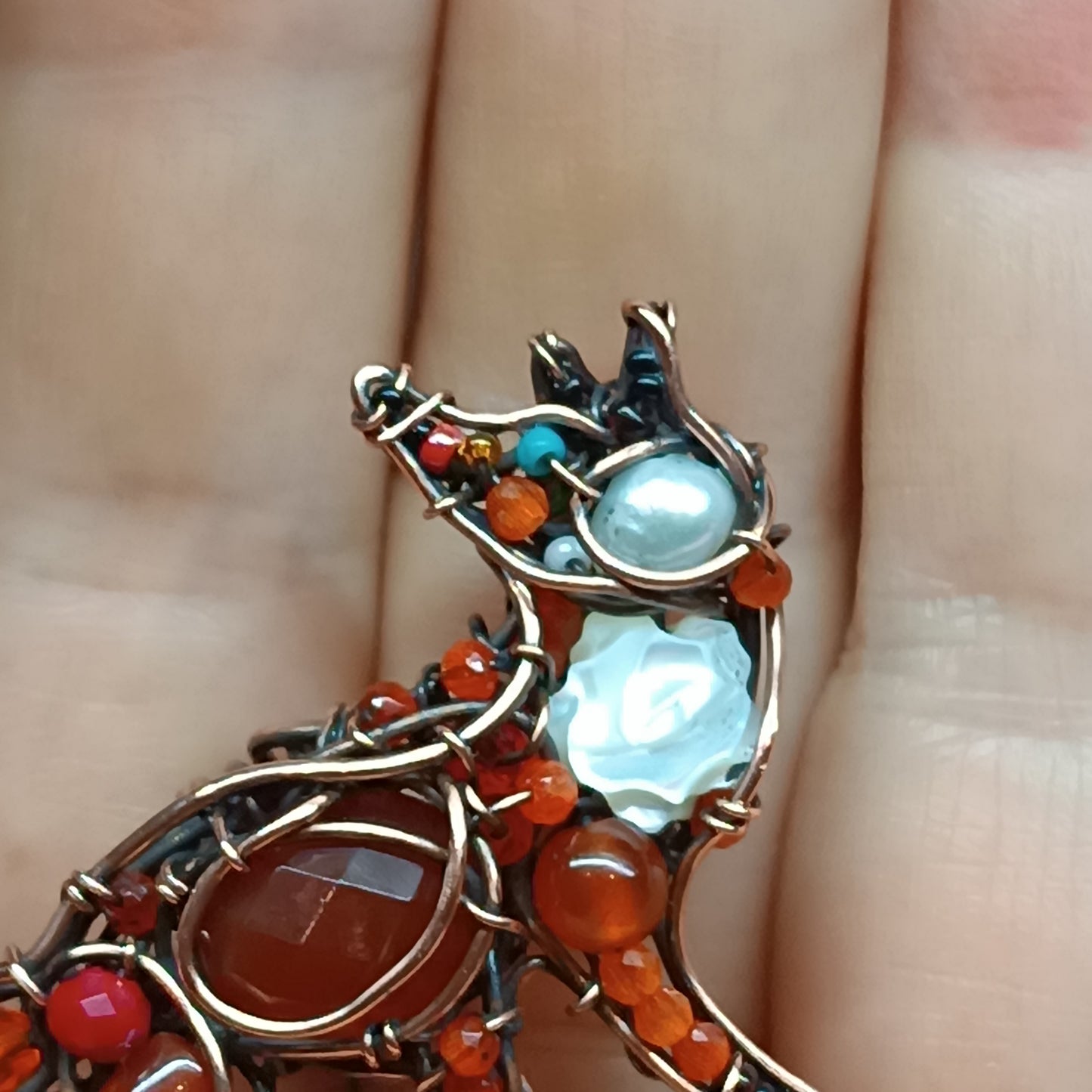 Swoopy tail foxy charm