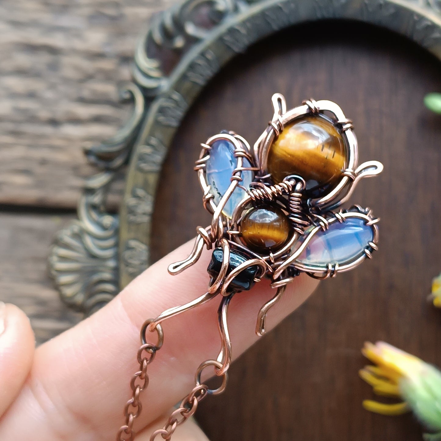 Bumblebee pendant