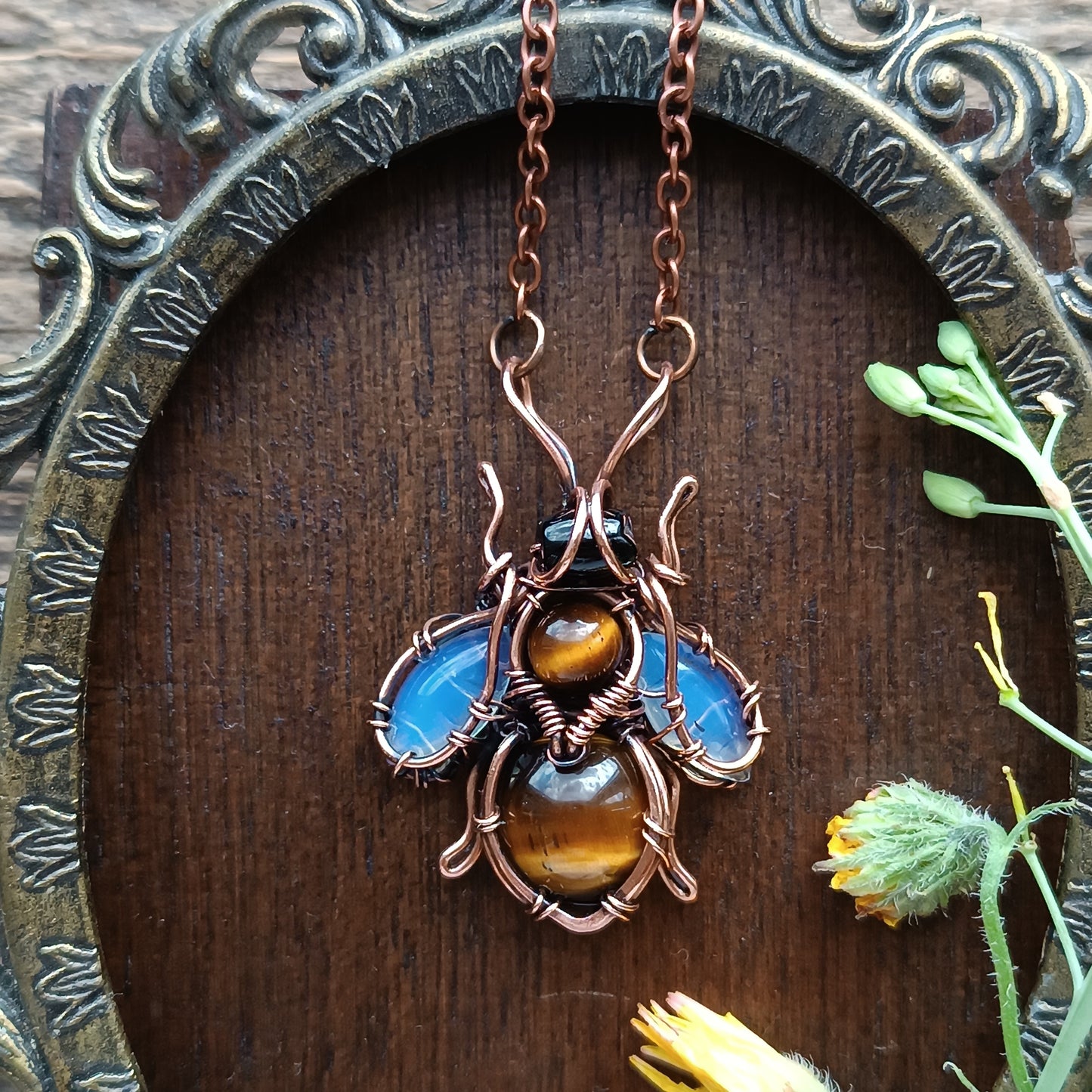 Bumblebee pendant