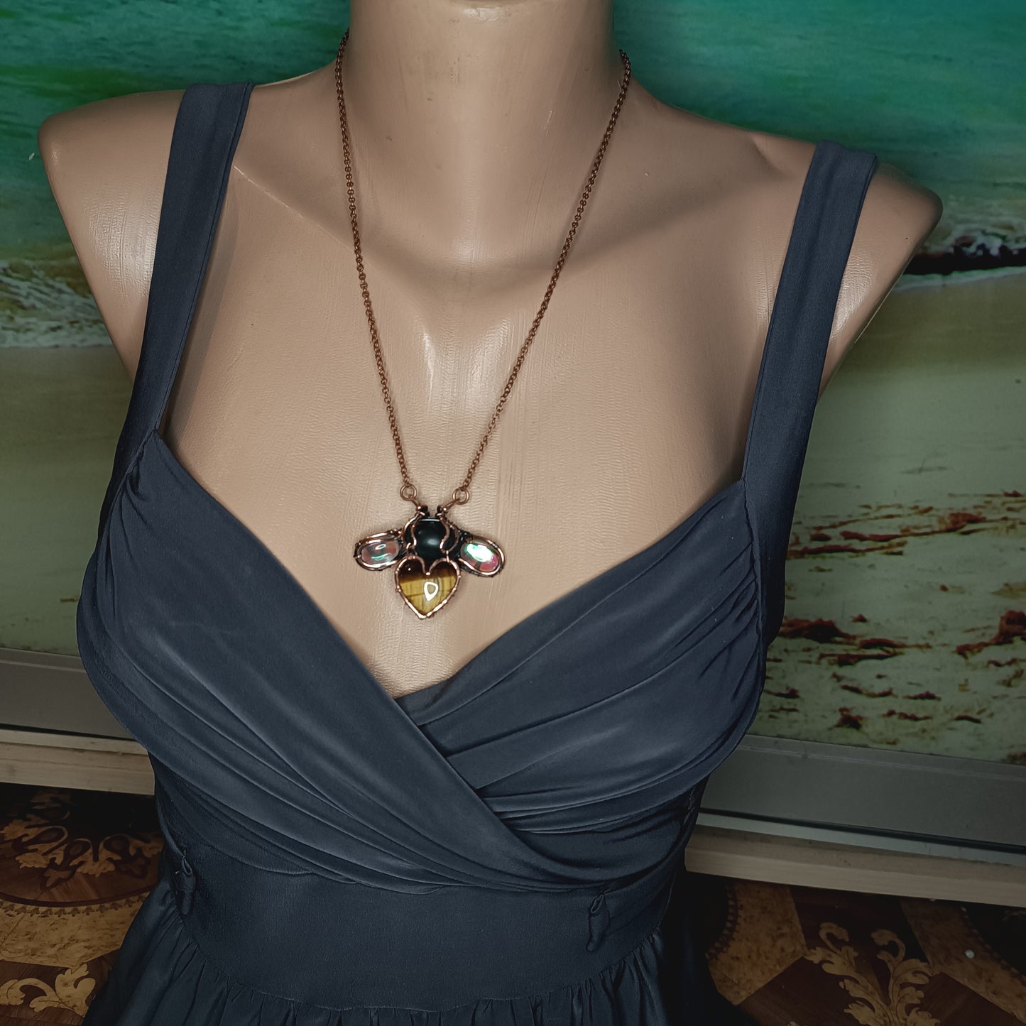 Bumble bee pendant.