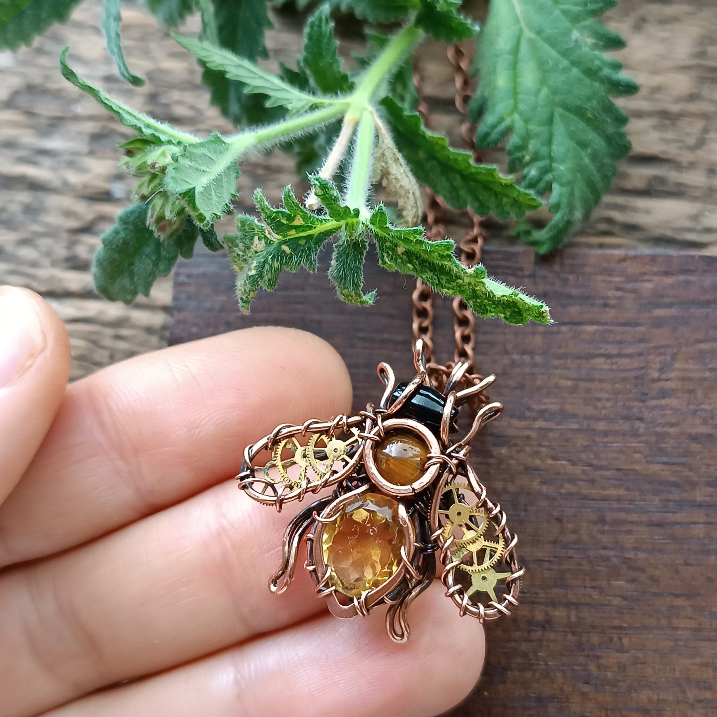 Golden cogs wings bee charm