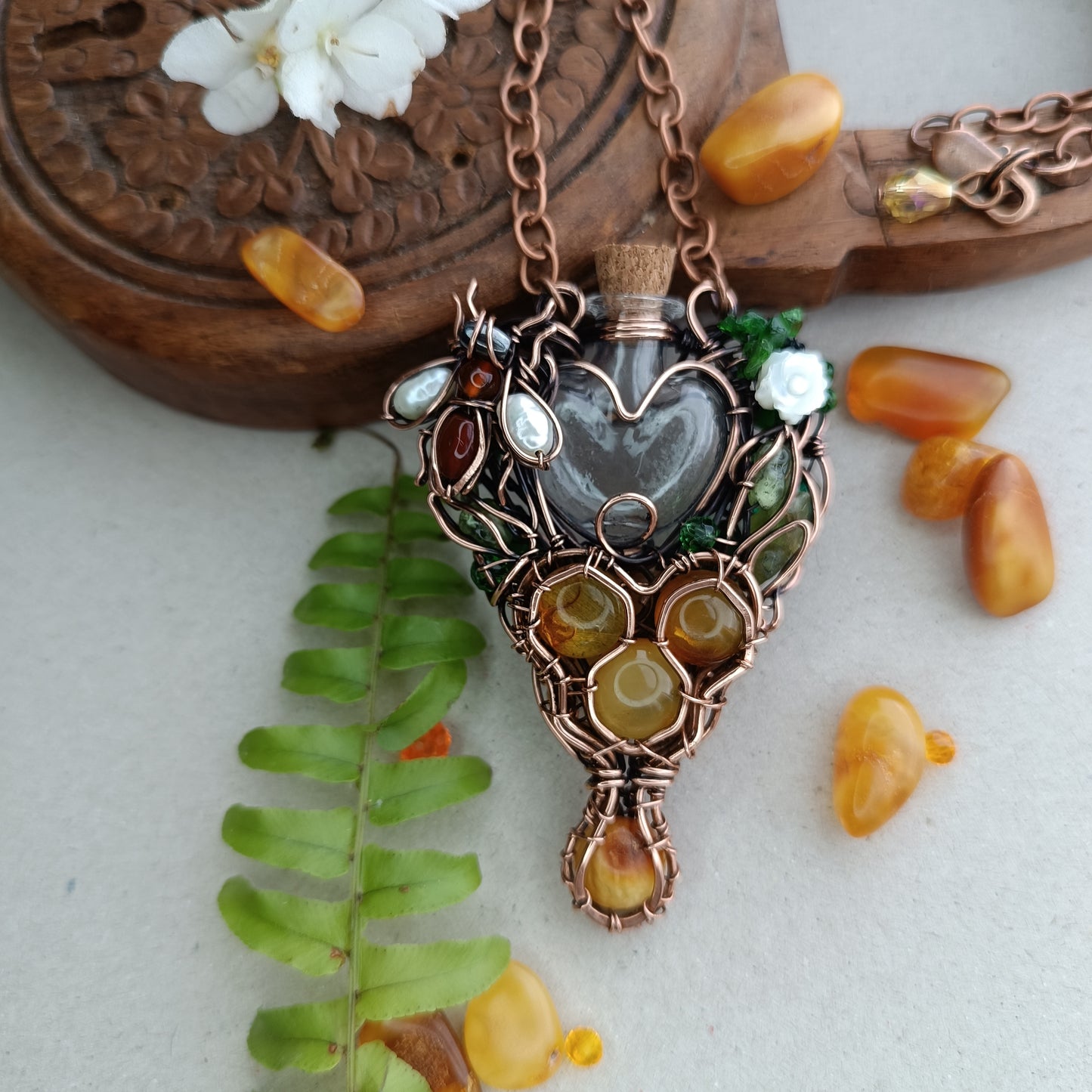 BEEnevolent Summer. Vial necklace