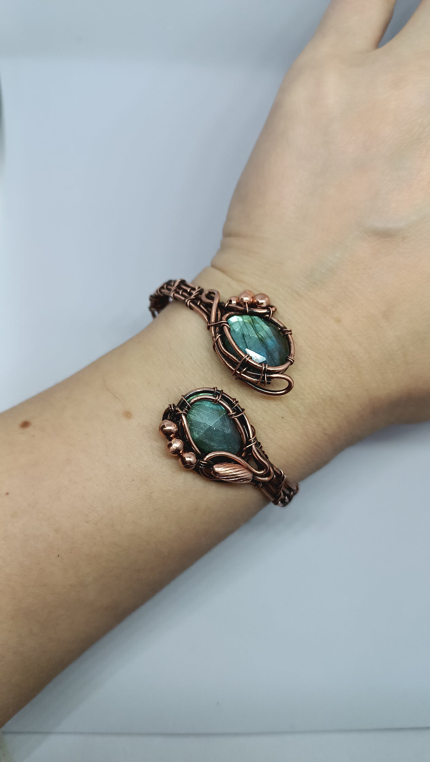 S size wrist Adjustable copper cuff bracelet with faceted labradorites