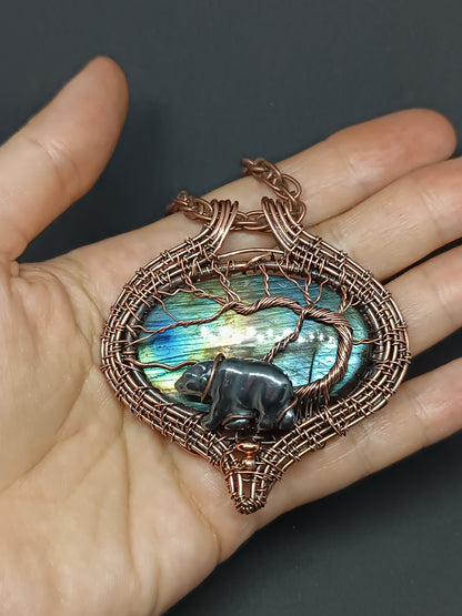 Tree of life necklace with the bear.