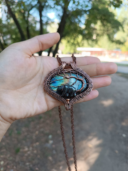 Tree of life necklace with the bear.