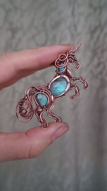 Morning breeze the young Unicorn necklace