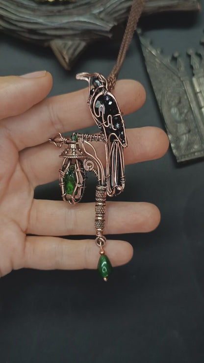 Raven on chrome diopside lantern necklace 🐦‍⬛💚