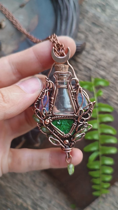 Green lantern. Vial necklace