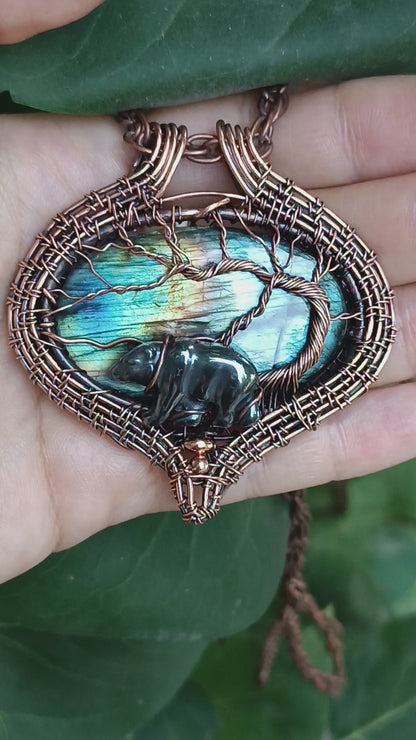 Tree of life necklace with the bear.