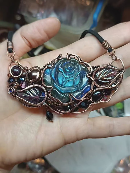 Midnight blooming. Statement necklace