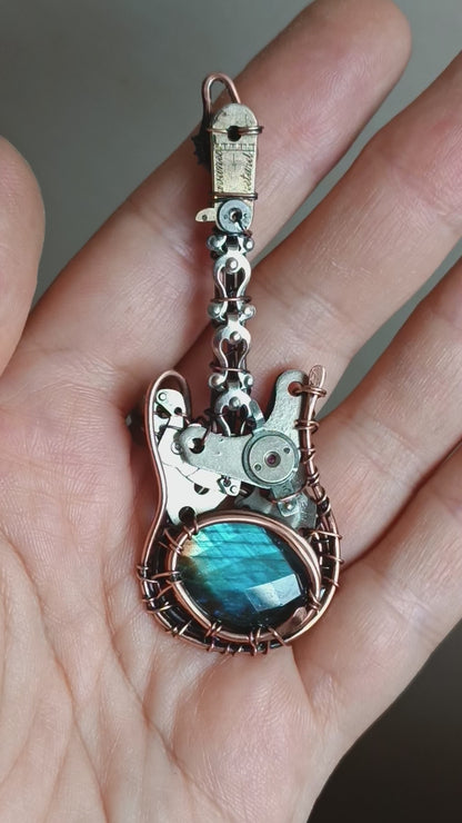 Blue guitar pendant with faceted labradorite