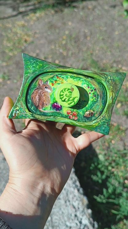 Garden mouse. Hand painted jewelry box.