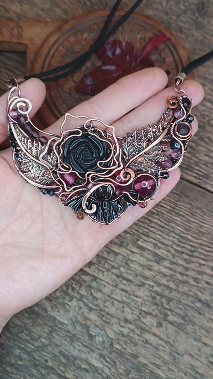Night Queen. Statement necklace