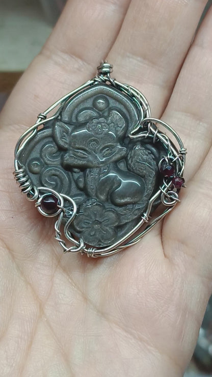 Obsidian fox wrapped in 925 silver. No chain.