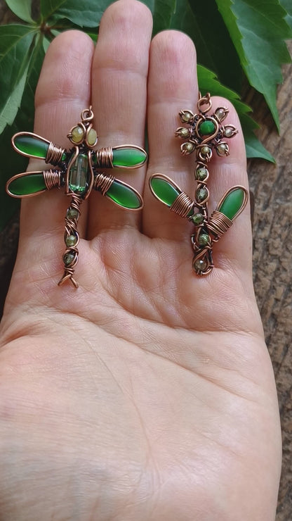 Green summer dangling earrings