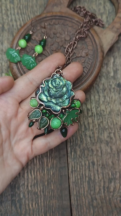 Green rose and ginkgo set (necklace and earrings)