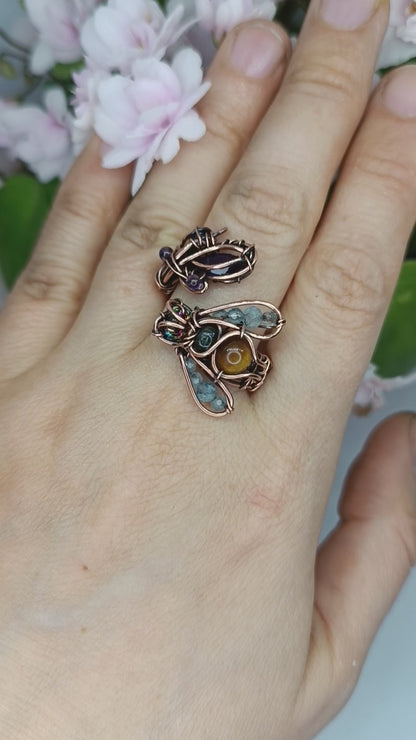 Bee. Adjustable ring.