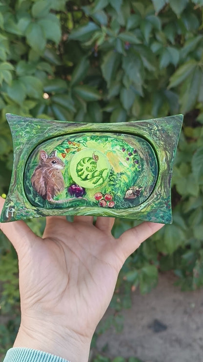 Garden mouse. Hand painted jewelry box.