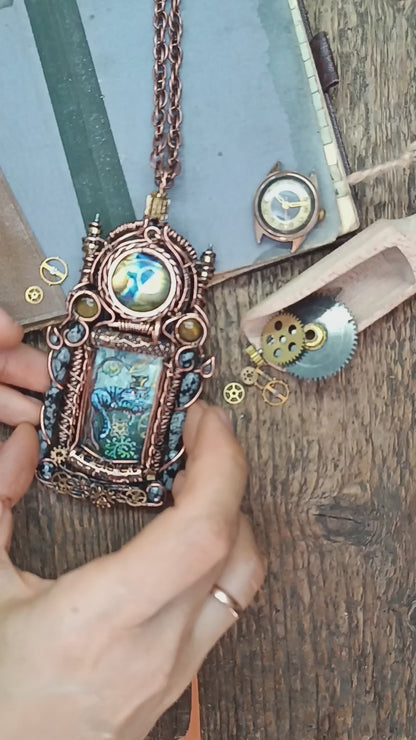 Time keeper🐱🕰️ Statement necklace with smiling cat and vintage watch.