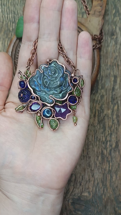 Blueberry rose and the falling star necklace