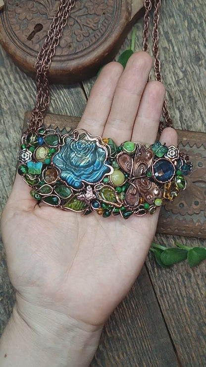 "Butterflies in the rose garden"💚🌹🦋