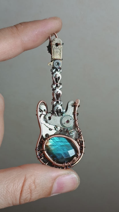 Blue guitar pendant with faceted labradorite