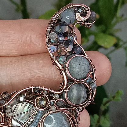 Grey kitty brooch/pendant. (2 in 1)