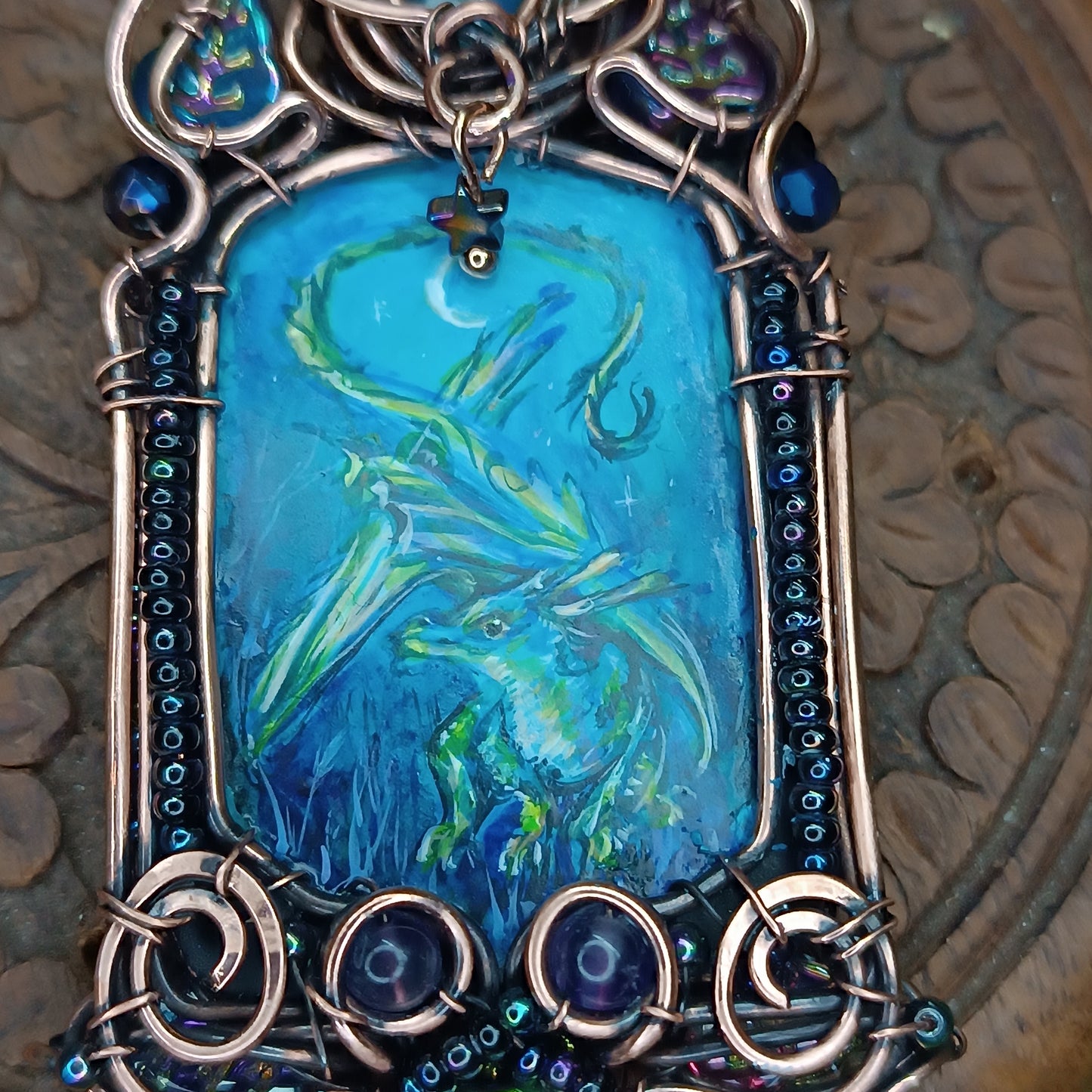 The ballad of Raven and Dragon. Magical necklace.
