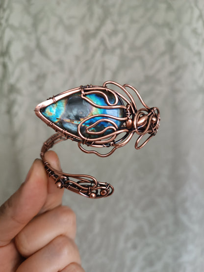Gorgeous labradorite cuff bracelet. Adjustable. Size S-M
