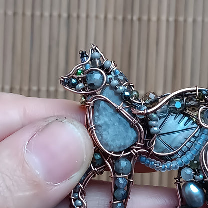 Grey kitty brooch/pendant. (2 in 1)