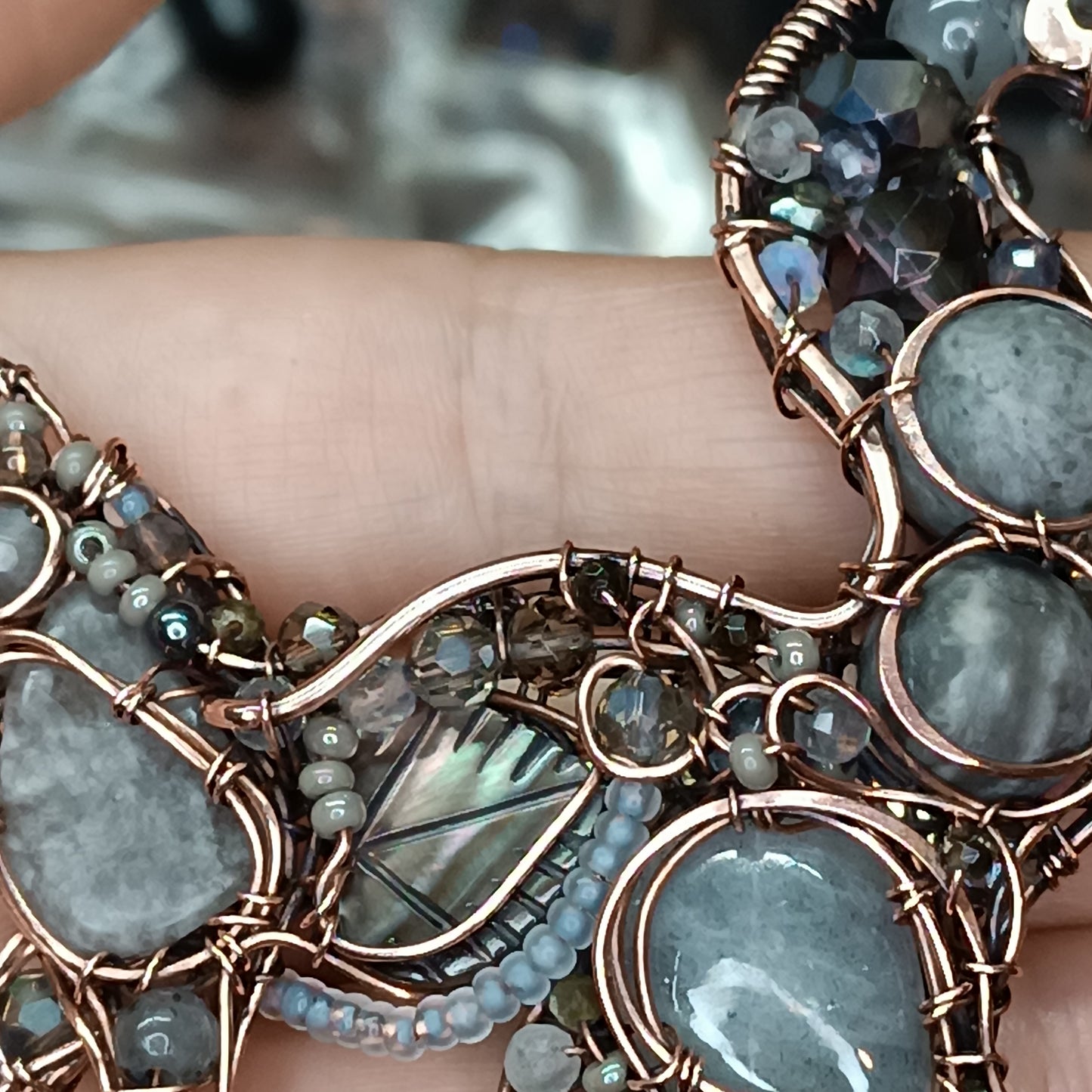 Grey kitty brooch/pendant. (2 in 1)