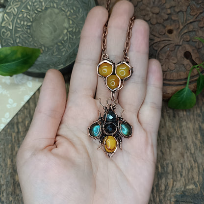 💛🐝 Linden honeycomb bee necklace.