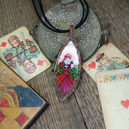 Queen of hearts necklace.