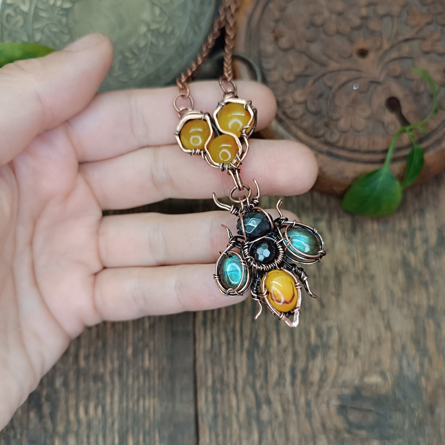 💛🐝 Linden honeycomb bee necklace.