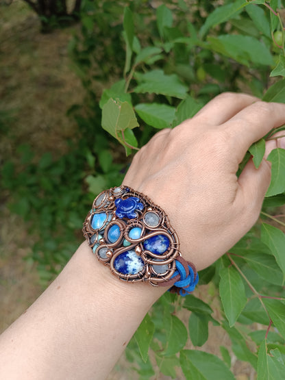 Wire wrapped bracelet with sea turtle